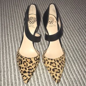 Vince Camuto Shoes - NEVER WORN Vince Camuto heels Vince Camuto Shoes - NEVER WORN Vince Camuto heels